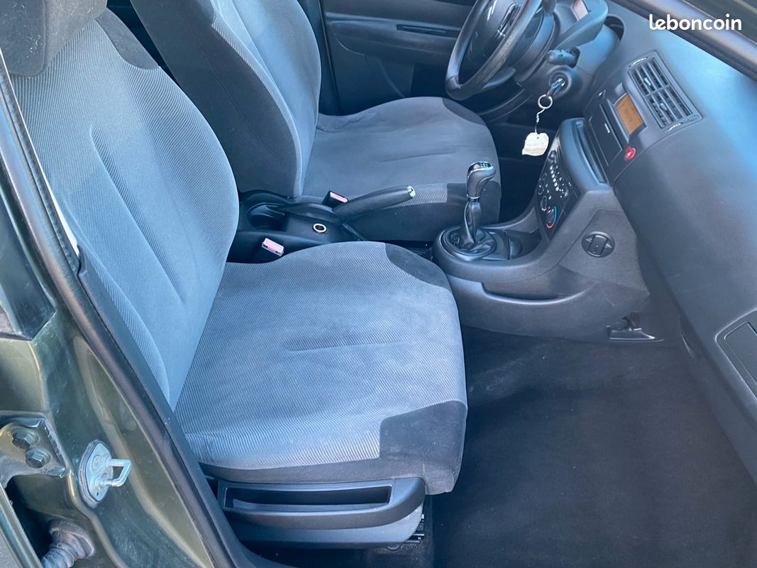 Citroën C4 1.6 hdi 90Ch ambiance / très propre (image 11)