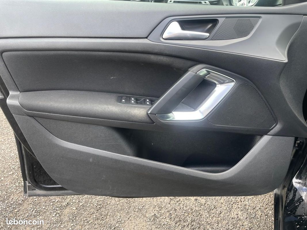 PEUGEOT 308 SW AFFAIRE 1.5 BlueHDi 130 Active Business (image 12)