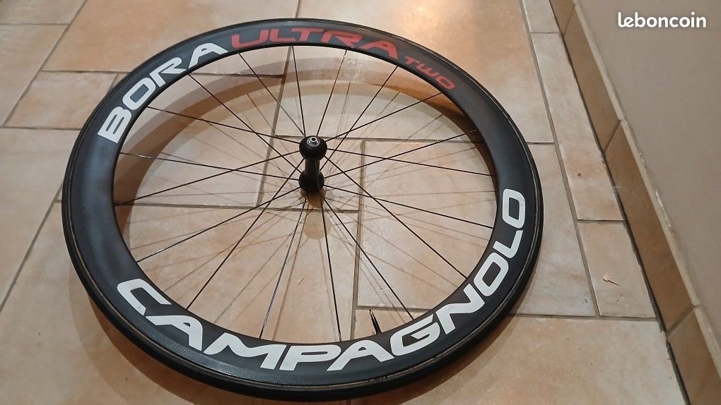 Lot De 2 Décalcomanies 3D Blanc Et Rouge Pour Jantes Campagnolo Bora Ultra - Neuf, Pour Vélo Route