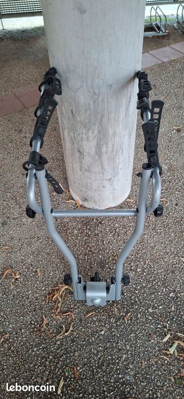 Porte-vélo attelage 4 vélos Thule (image 1)