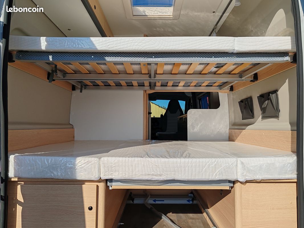 CAMPING-CAR FOURGON SUNLIGHT CLIFF 601 Adventure, Fiat Ducato 2.2l 140Ch BVA, 4 PLACES COUCHAGES, 4 PLACES CG, BOITE AUTO, LITS SUPERPOSES, CHAUFFAGE DIESEL (image 9)