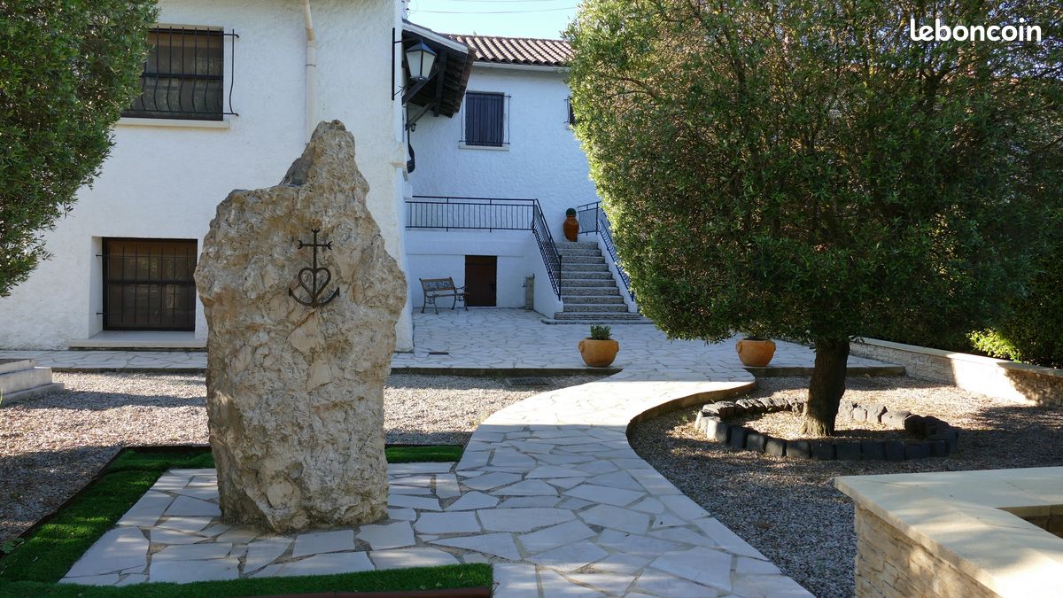Maison 10 pièces 250 m² · à Beaucaire · 250 m² · 640 000 €