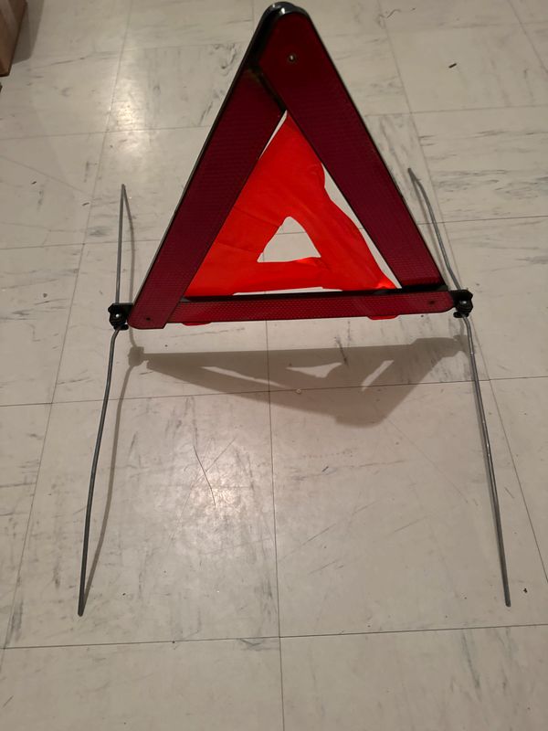 Triangle de signalisation - Équipement auto