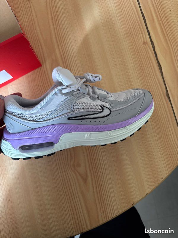 Nike Air Max Bliss femme – Photon Dust/Metallic Silver – T.39 (image 4)