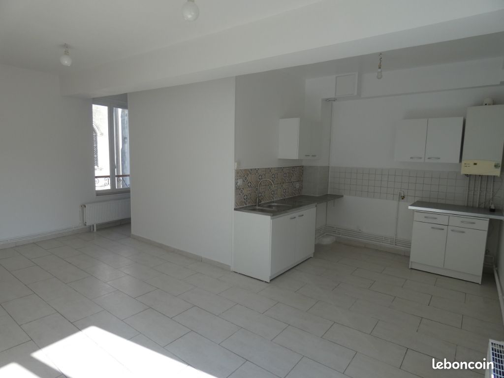 Appartement 3 pièces 57 m² · à Nogent-l'Artaud · 57 m² · 598 €