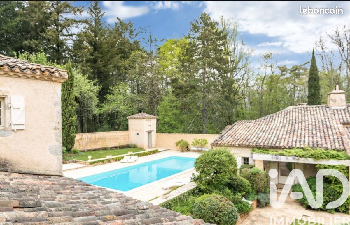Propriété 10 pièces 305 m² (image 18)
