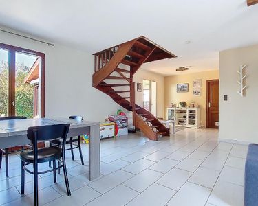 Maison 325 000 € - 91 m²