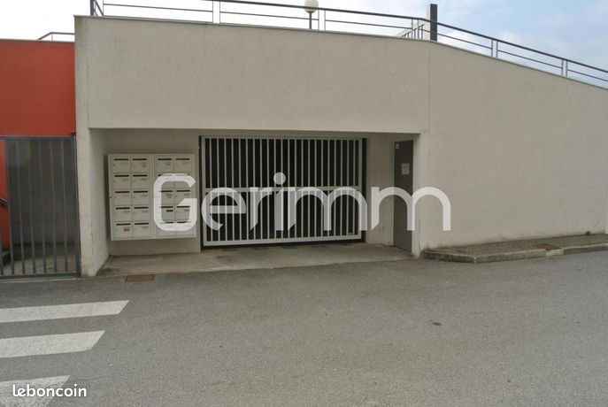 Garage/box 13 m² Saint Martin Le Vinoux