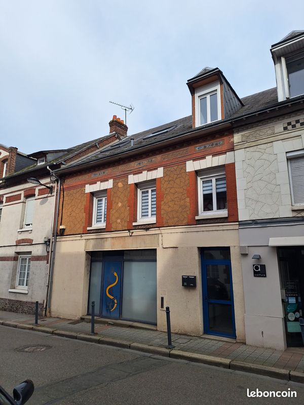 Immeuble 11 pièces 241 m² · à Barentin · 241 m² · 415 000 €