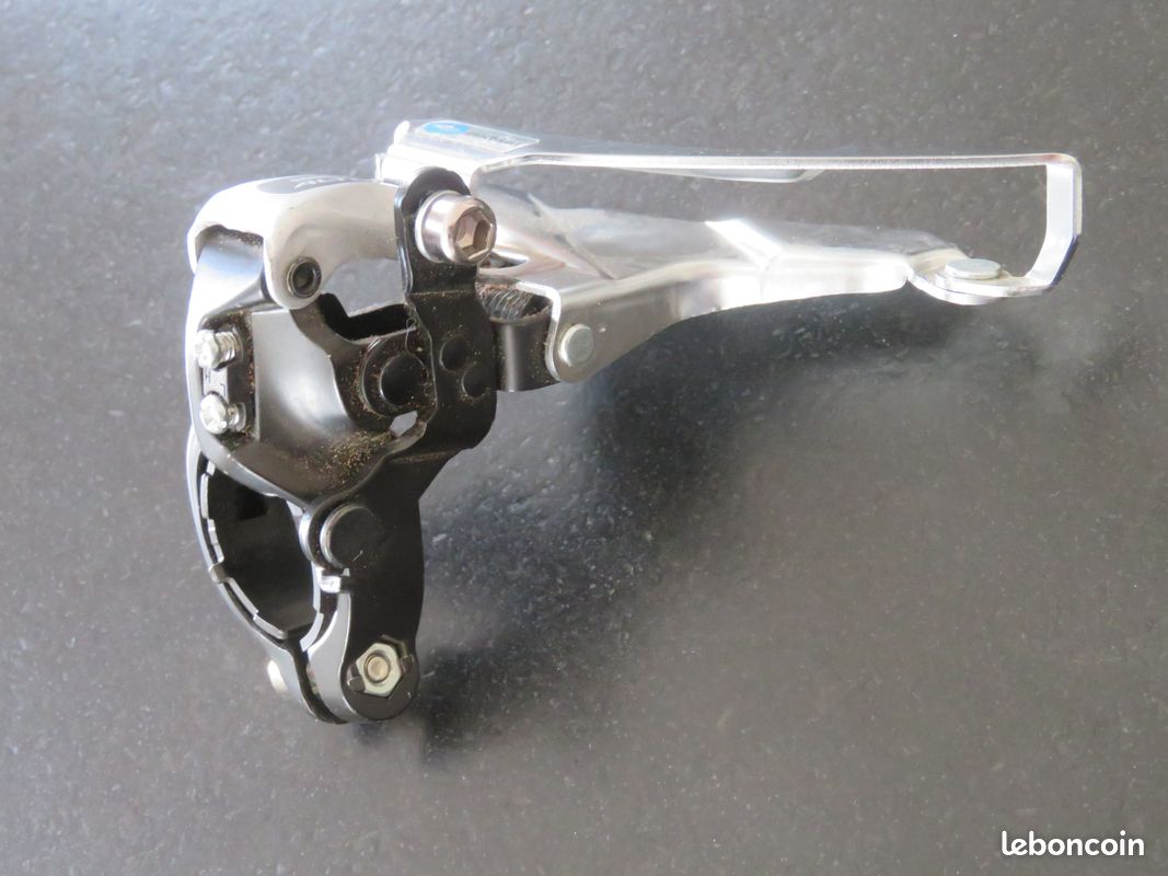 Dérailleur Avant Shimano Altus – Double – 28,6mm – Tirage Bas – Argenté – Occasion