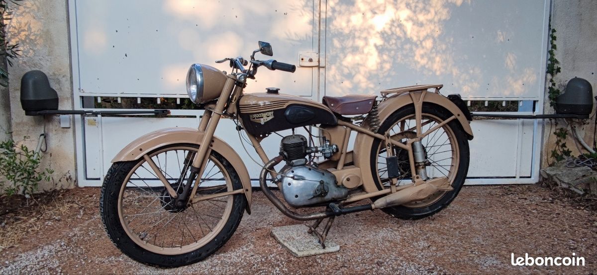 Motobecane C45s D45s moto vintage collection déco atypique (image 17)