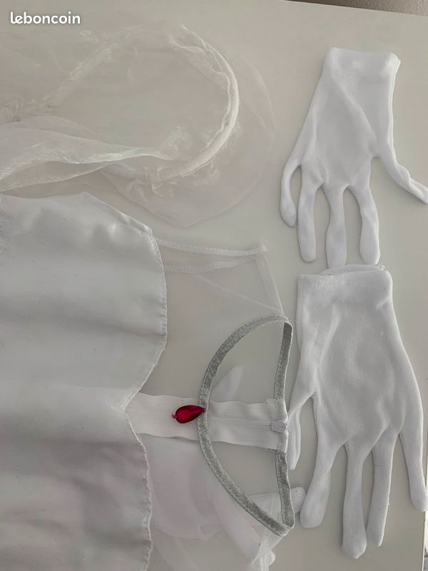 Déguisement robe de mariée 7/9 ans (image 2)