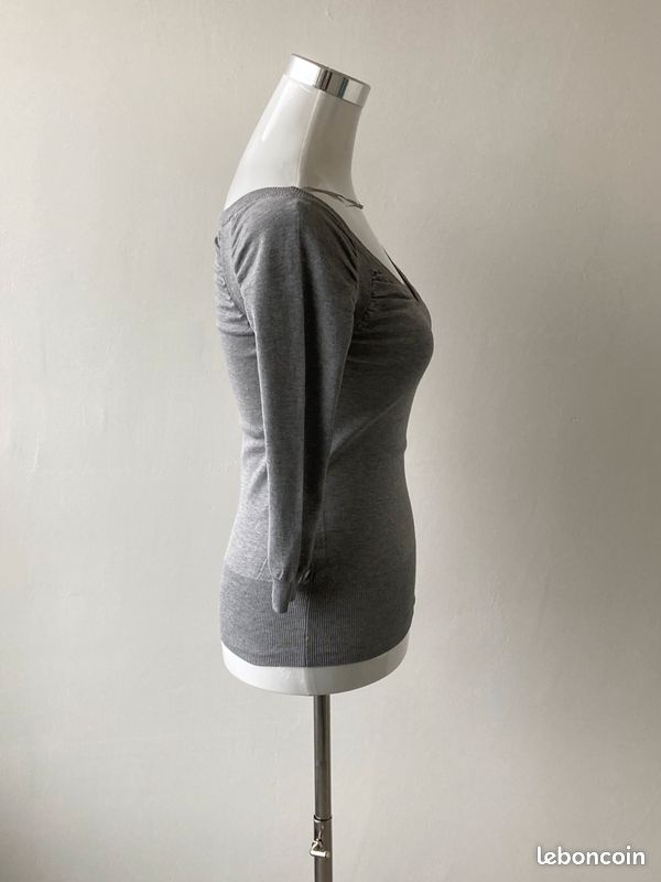 H&M pull à manches 3/4 col V, couleur gris clair taille XS (image 10)
