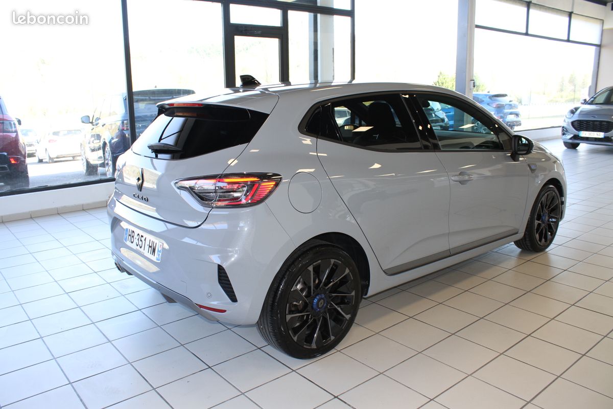 Renault Clio 1.0 Tce 90 ch Esprit Alpine ( Gris Rafale / 1er Main / Android Auto /Camera de recul) (image 2)