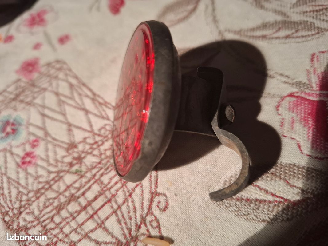 Réflecteur Arrière Vélo Vintage Années 1920 – Garde-boue, Fabriqué En France, Rouge