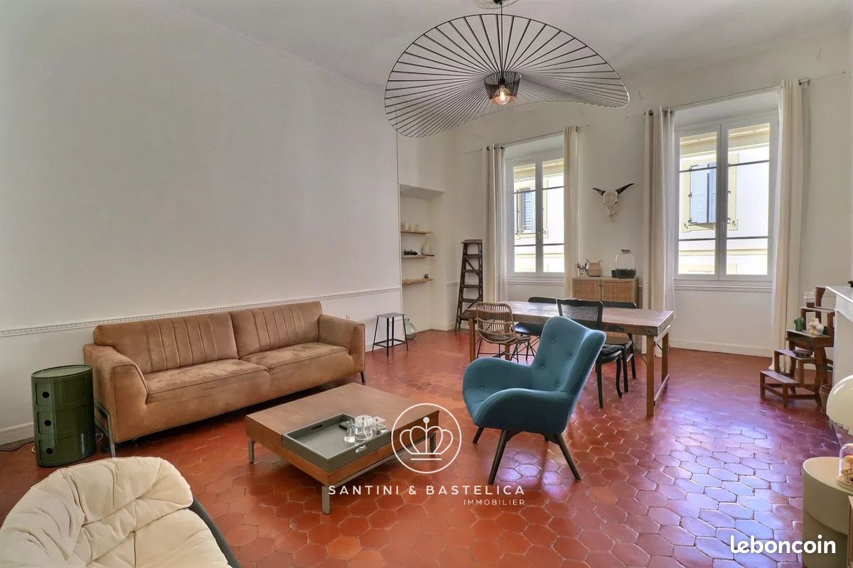 Appartement 3 pièces 98 m² · à Ajaccio · 98 m² · 380 000 €
