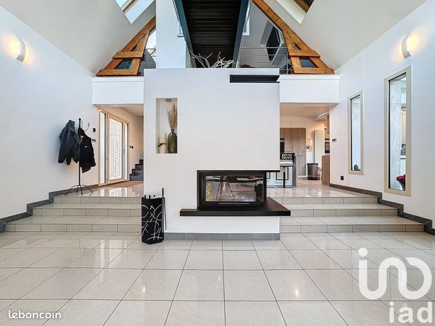 Maison 7 pièces 220 m²