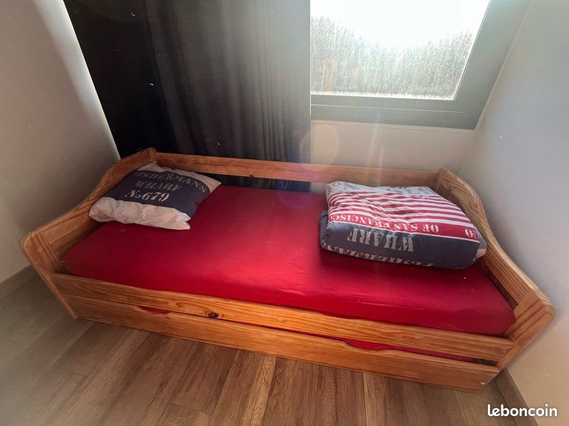 Lit simple en bois avec lit tiroir + 2 matelas (image 1)