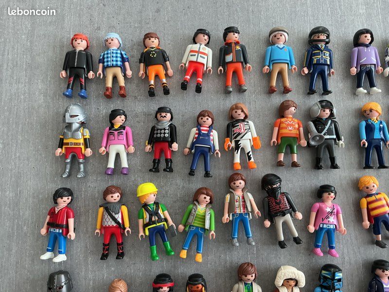 Lot De 36 Figurines Playmobil Vintage 1974 – Personnages + Accessoires Moto Et Chapeaux