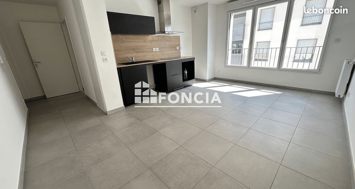 Appartement 1 pièce 30 m² · à Vaulx-en-Velin · 30 m² · 527 €/mois
