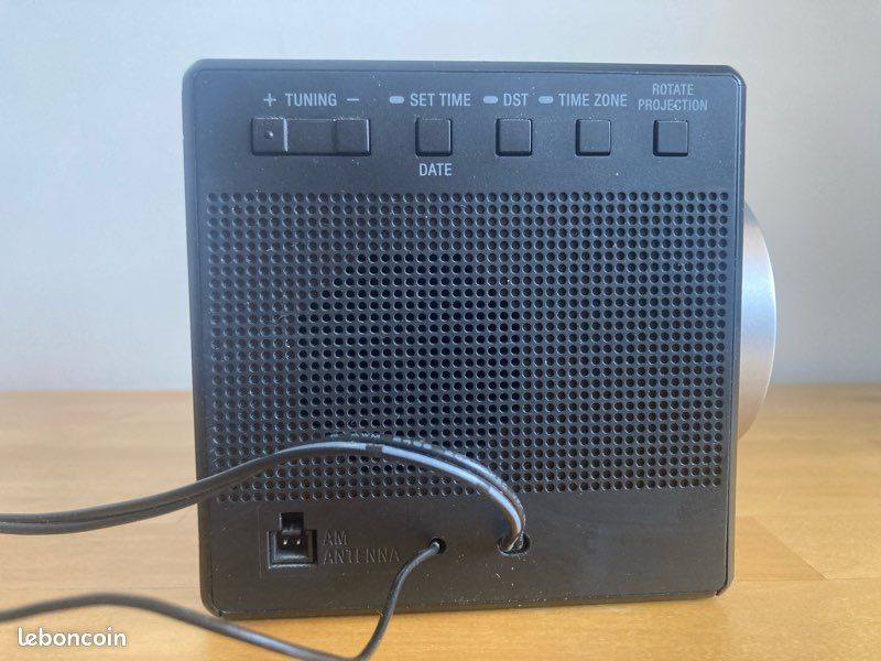 Radio réveil à projection de l'heure (désactivable) - Photo, audio & vidéo
