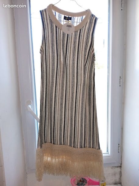 Robe Kookai (image 1)