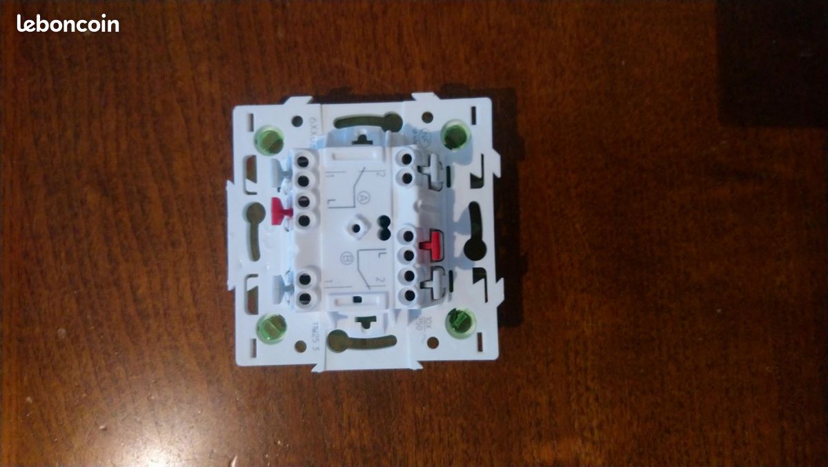 Lot De 3 Interrupteurs Va-et-vient Arnould TECHNIUM - Occasion (traces)
