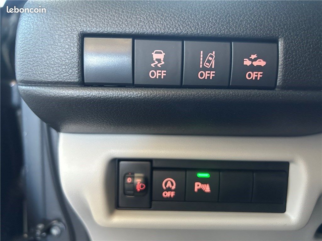 Suzuki Swift IV 1.2 DUALJET HYBRID Pack (image 24)