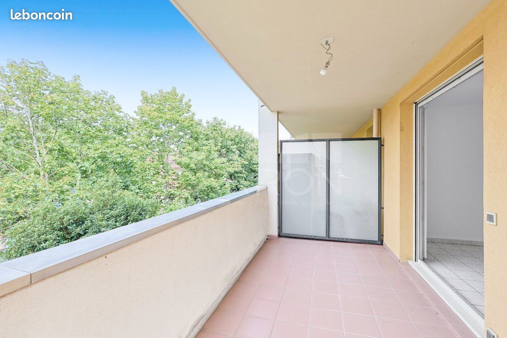 Appartement 3 pièces 70 m² · à Saint-Bonnet-de-Mure · 70 m² · 248 000 €