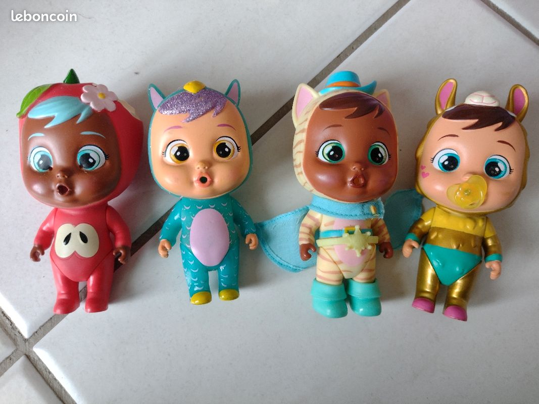 Lot 4 Cry Babies et quelques accessoires (image 2)