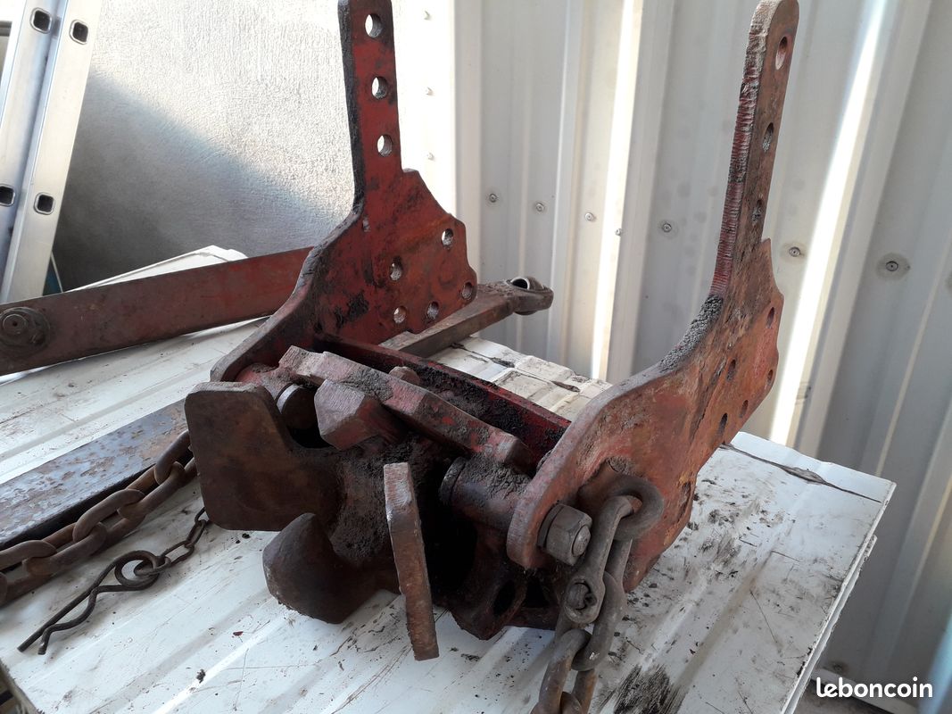 Pièces tracteur IH 624 (image 1)