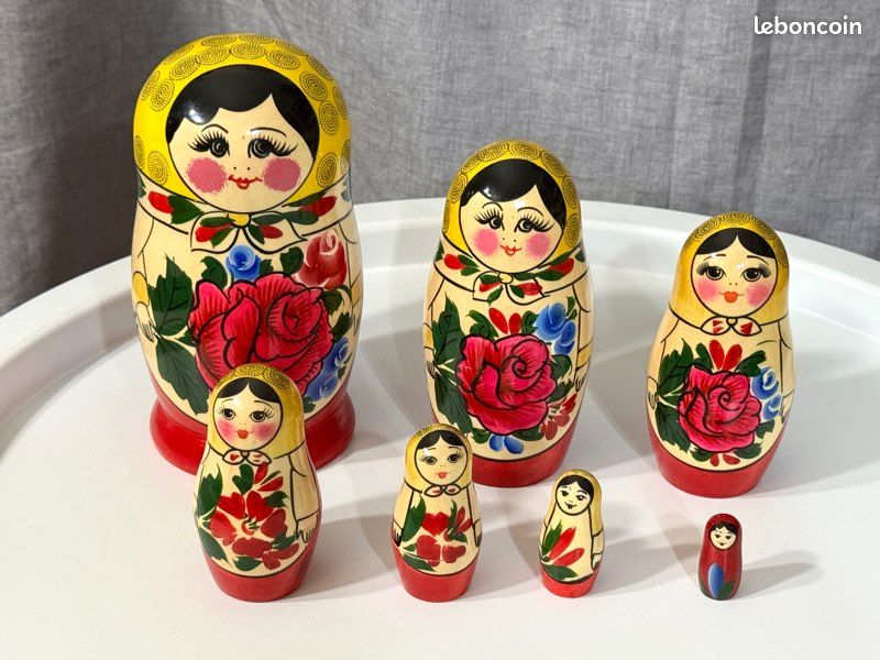 7 Poupées russes Matriochka H22 Miniature Kholoui Peinte main Signée