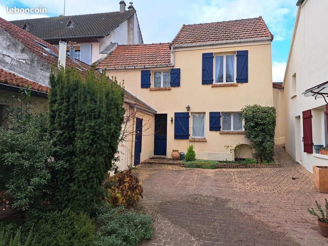 Maison 6 pièces 113 m² · à Bailly · 113 m² · 599 000 €