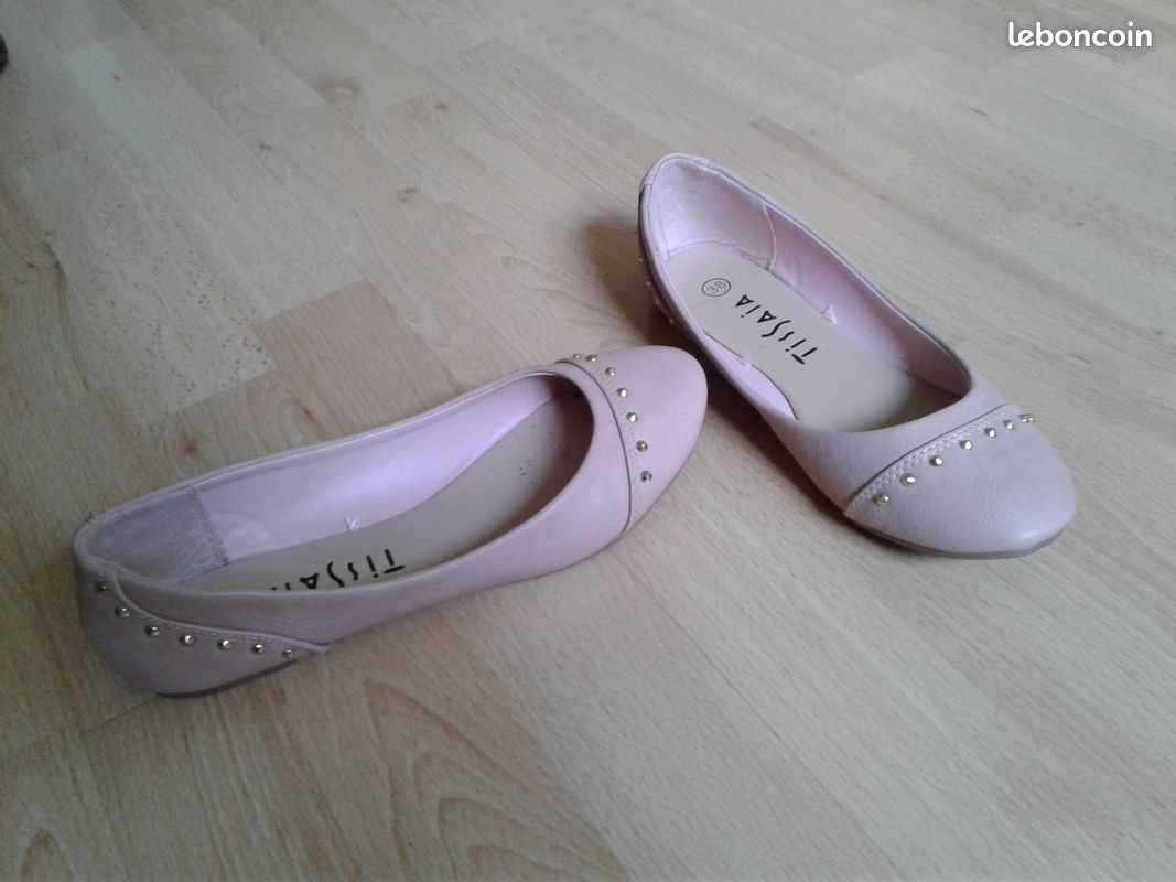 Plusieurs paires de chaussures femmes (image 5)