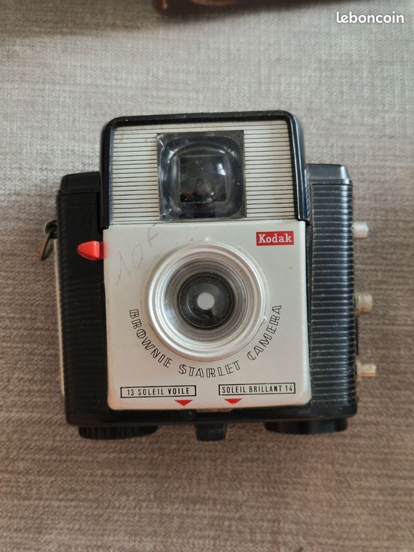 Deux appareils photos Kodak Brownie Starlet Caméra Vintage pour la maison pas cher et