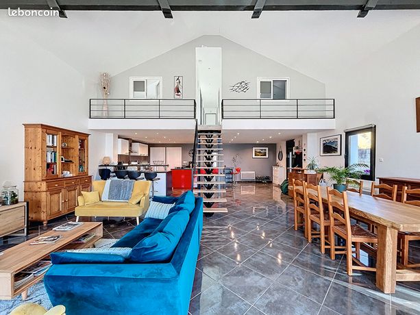 Propriété 5 pièces 168 m²