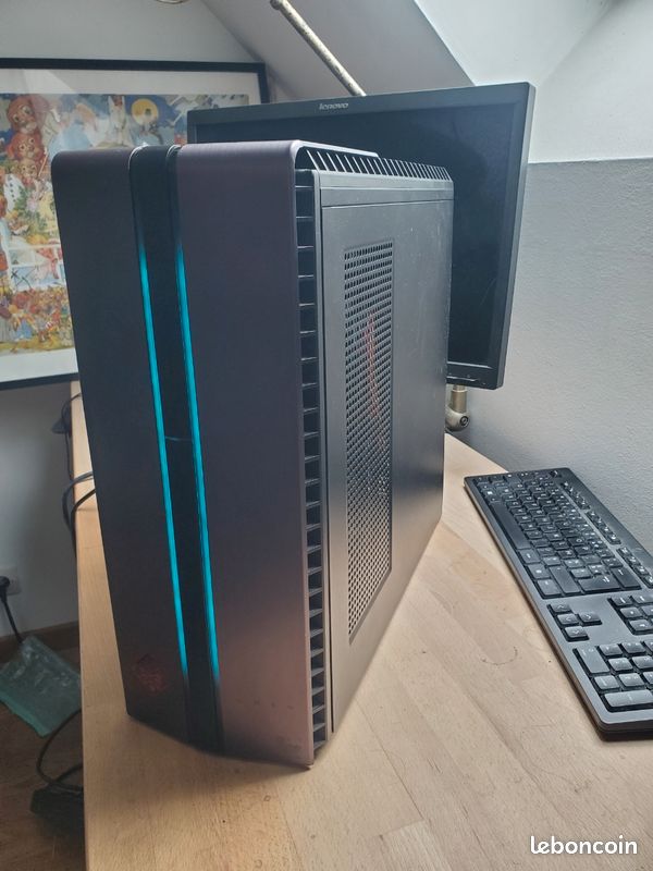 PC Gamer HP OMEN 870-114nf Modifié - I7 6e Gen, GTX 1070, 16 Go RAM, SSD 256 Go + HDD 1 To