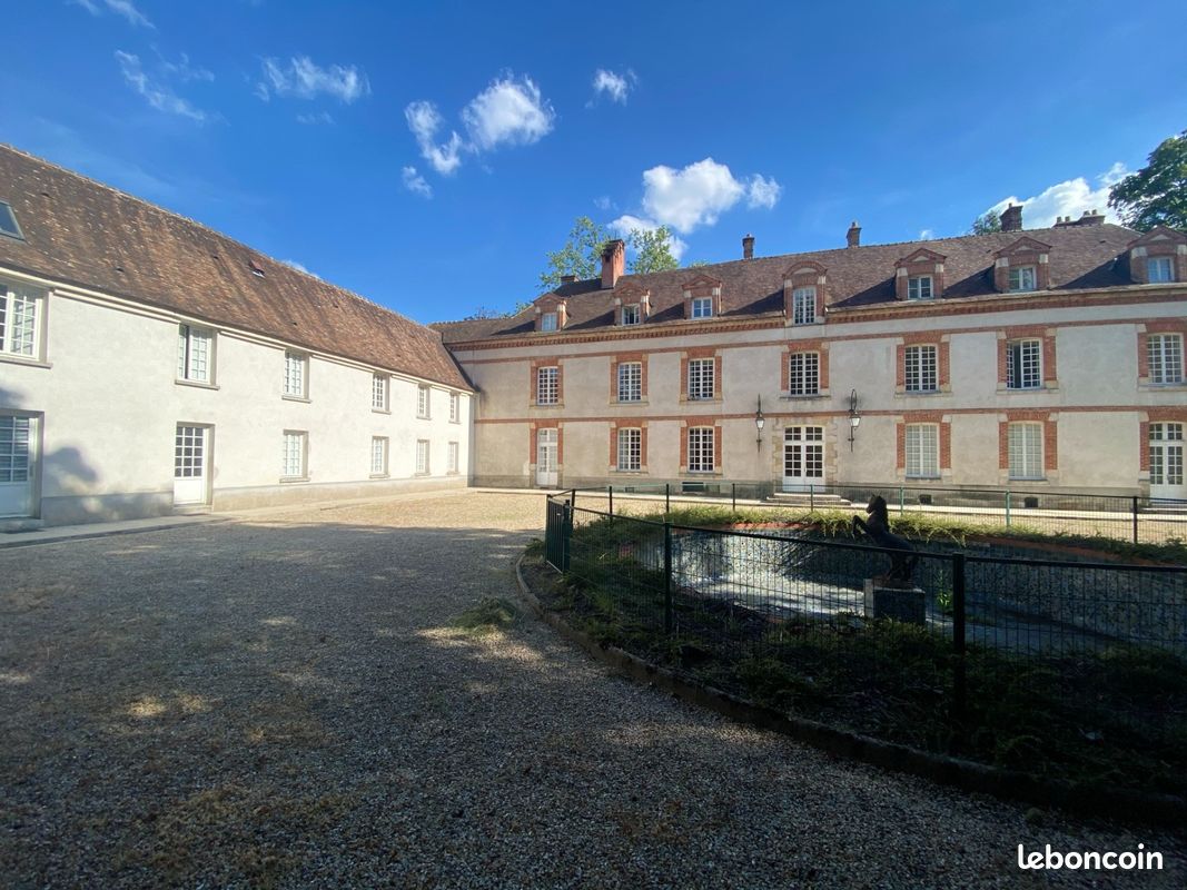 Appartement 3 pièces 69 m² · à Avon · 69 m² · 1 240 €