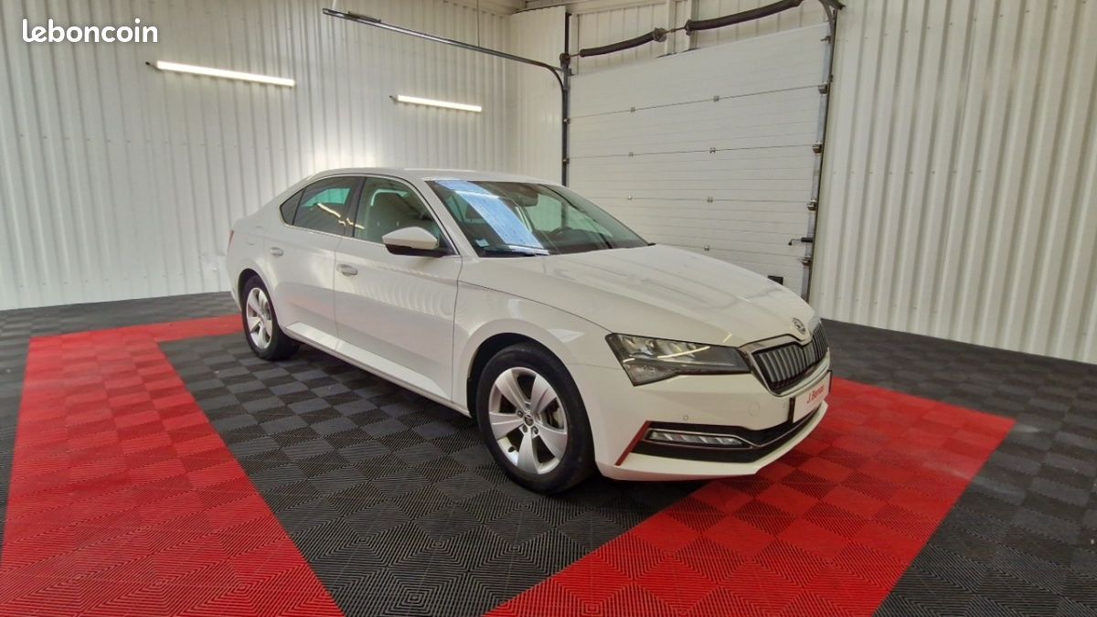 Skoda Superb 1.4 TSI PHEV 218ch DSG6 Business (image 3)