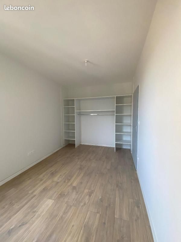 Appartement a louer romans-sur-isere - 4 pièce(s) - 132 m2 - Surfyn