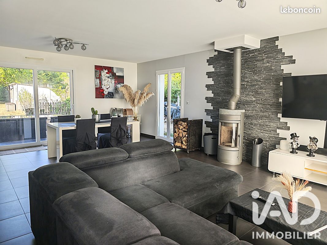 Maison 6 pièces 109 m² · à Amfreville-sur-Iton · 109 m² · 260 000 €
