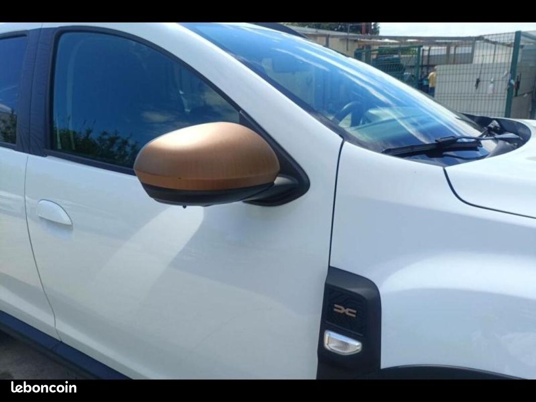 Dacia Duster 1.3 TCe 130ch FAP Extreme 4x2 (image 15)