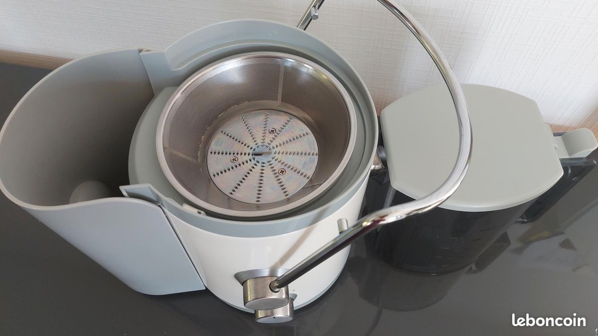 Centrifugeuse Brandt + livre "bar à jus de fruits & légumes" (image 3)