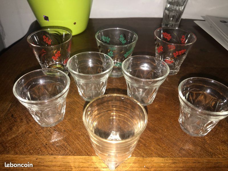 Collection de jolis petits verres à liqueur (9) (image 1)
