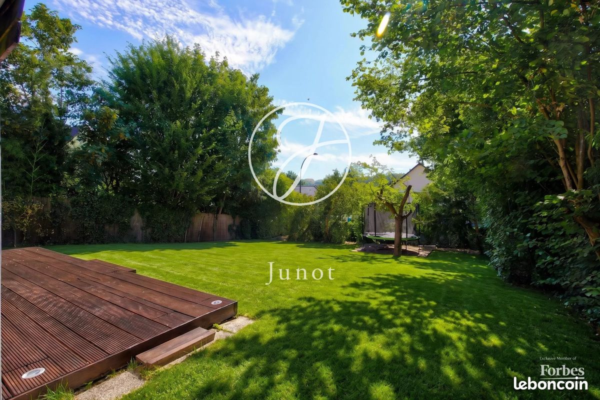 Maison 7 pièces 215 m² · à La Celle-Saint-Cloud · 215 m² · 1 225 000 €