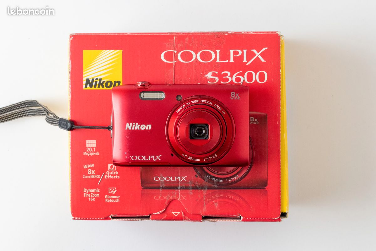 Nikon Coolpix S3600 Compact 20,1 MP Zoom 8x - Bleu Métallisé, Avec Accessoires, Occasion