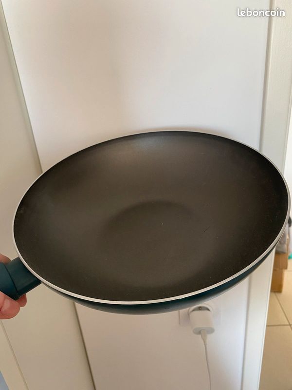 Wok (image 1)