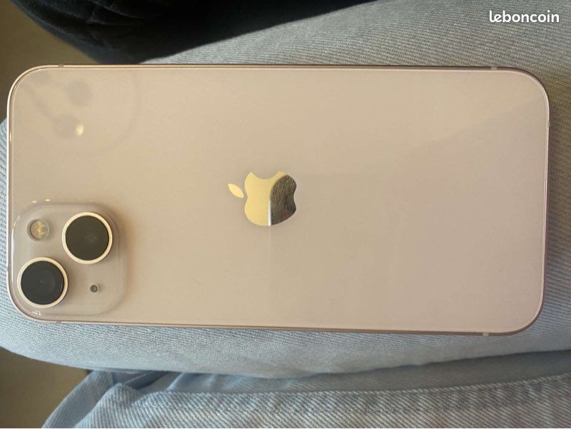 IPhone 13 rose (image 2)