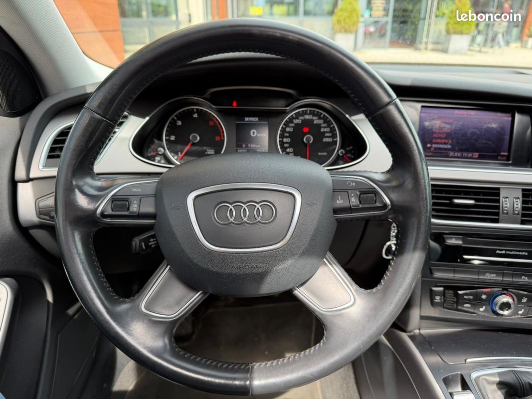 AUDI A4 AVANT 2.0 TDI 136 Ambiente - TOIT OUVRANT - RADAR AR (image 15)