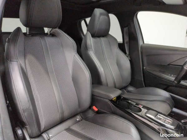 Peugeot 208 GT PureTech 100 S&S EAT8 (image 5)